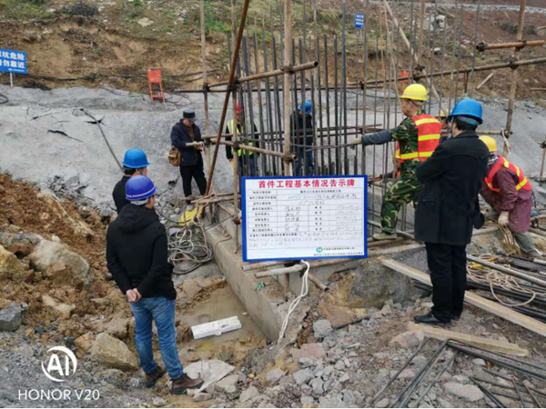 重慶沿江高速公路支線白濤隧道工程順利通過滑坡治理抗滑樁、回龍灣隧道右洞防火涂料首件工程驗收